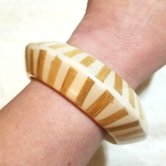 Kenneth Jay Lane Jewelry - Vtg Kenneth Jay Lane Lucite Bangle Bracelet